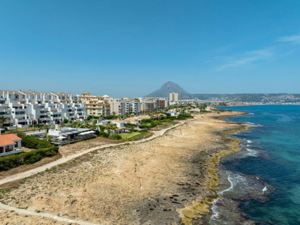 javea-sea-front-bar-restaurant-sale