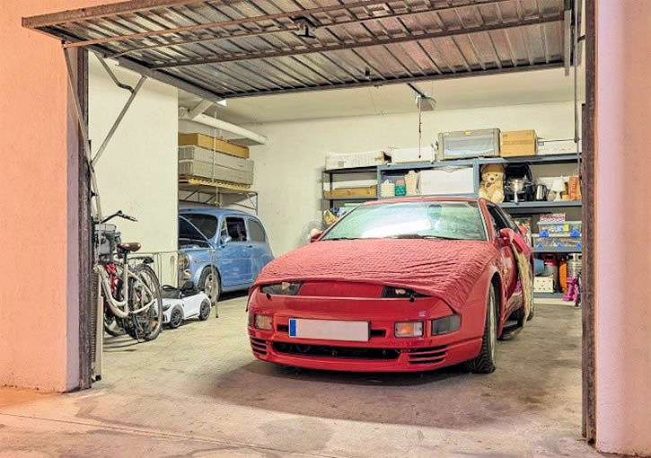 725